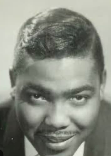 Lawrence Payton