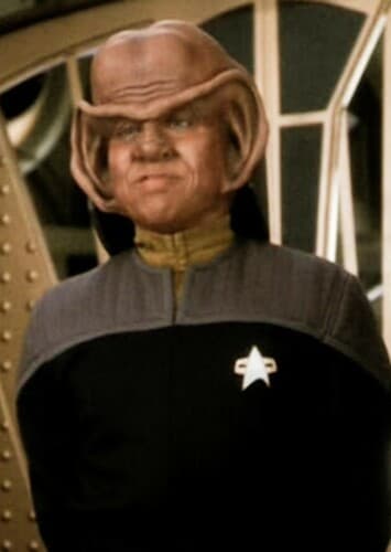 Yellow: Lieutenant Cmdr. Nog