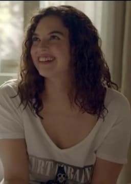 Macarena "Maca" Correa