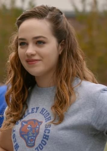 Mary Mouser