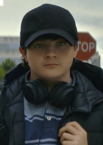 Max (Hollywood Remake)