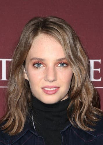 Maya Hawke