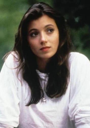 Mia Sara