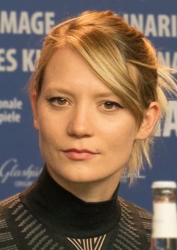 Mia Wasikowska