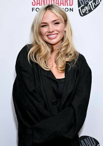 Natalie Alyn Lind