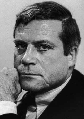 Oliver Reed
