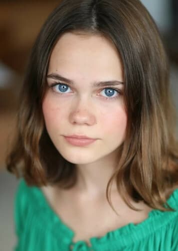 Oona Laurence