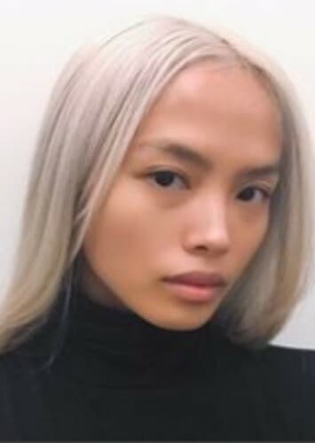 Queen Charming (Young)