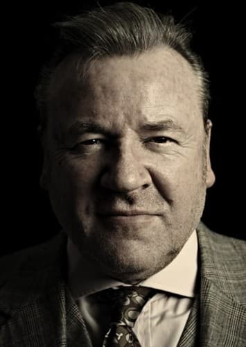 Ray Winstone