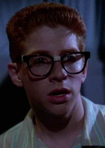 Young Riley Thompson