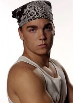 Sean Cameron (Shannon Cameron)