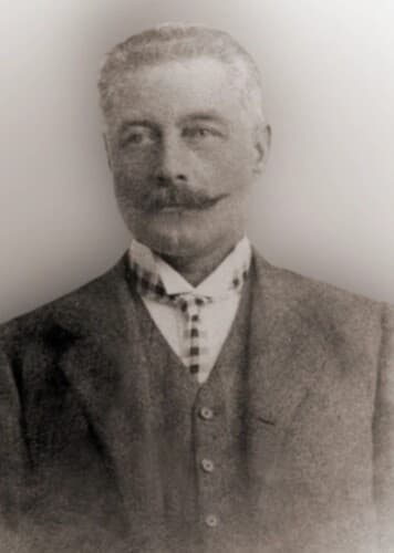 Sir Cosmo Duff Gordon