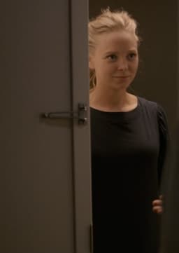 Surrogate Date Isabella