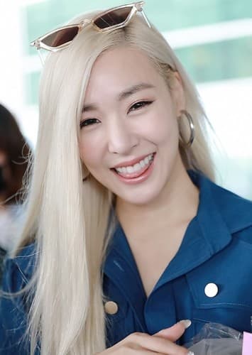 Tiffany Young ('89) (Girls' Generation)