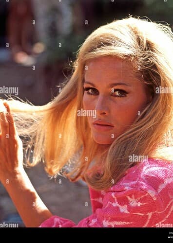 Ursula Andress