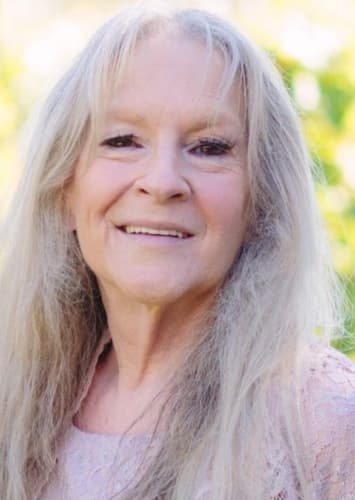 Veronica Elizabeth McCrombs